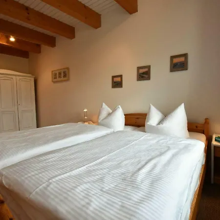Cosy In With Fireplace Apartment Poel